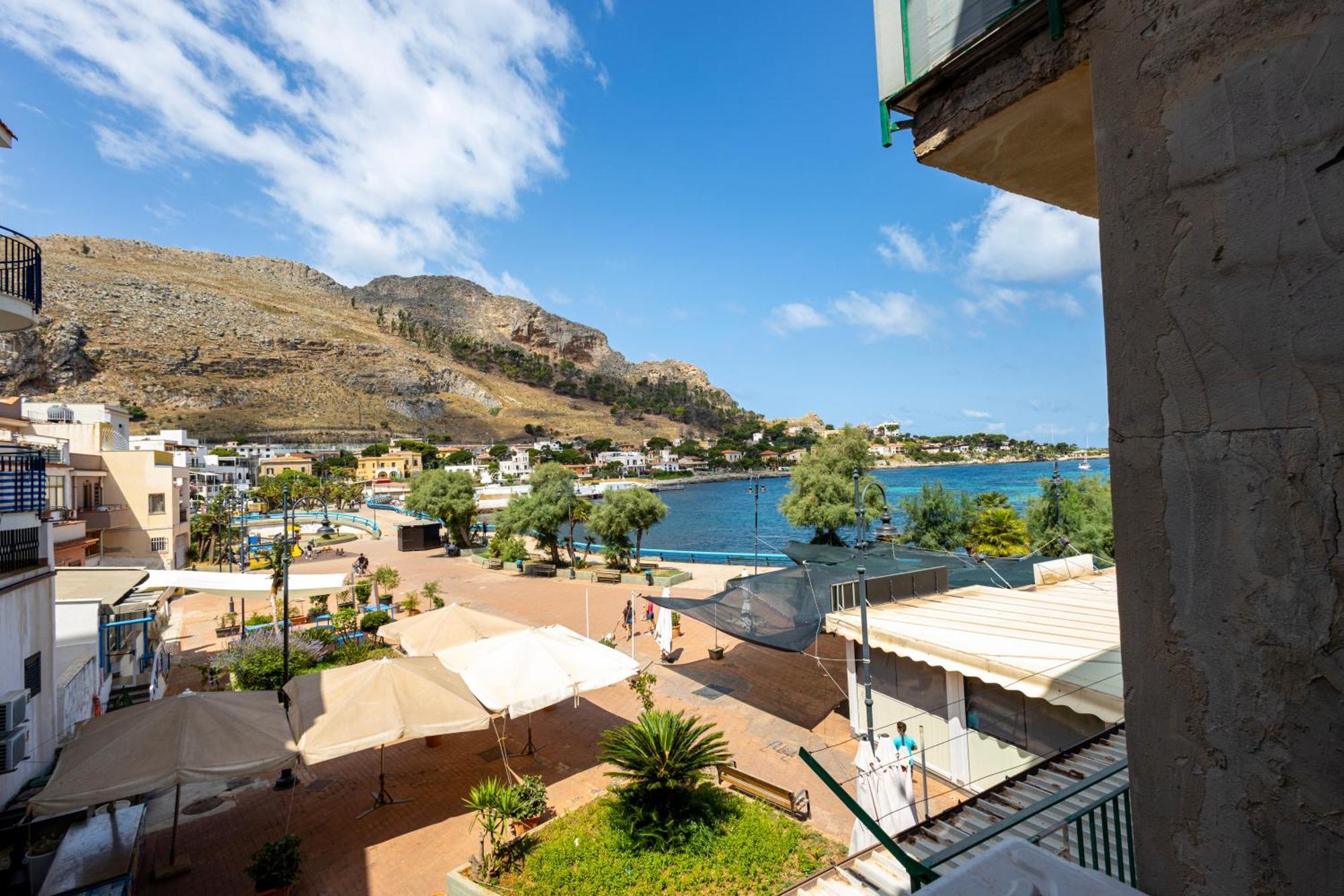 La Piazzetta A Mare Holiday House Sferracavallo Exterior foto